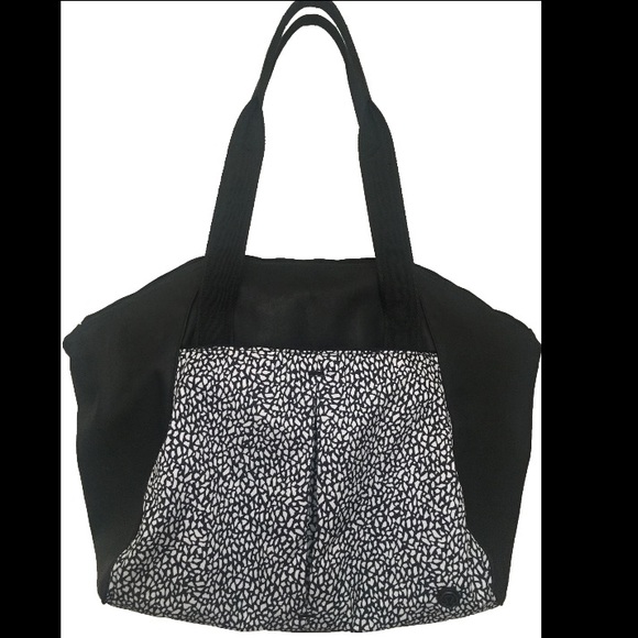 Lululemon gym bag