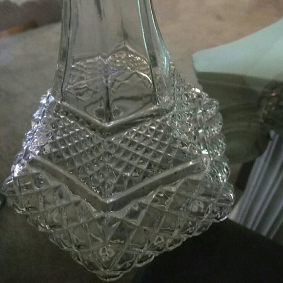 BEAUTIFUL ANTIQUE GLASS DECANTER - Picture 3 of 4
