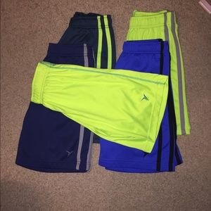 5 pair boys Old Navy shorts