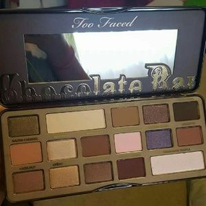 Too faced chocolate bar palette