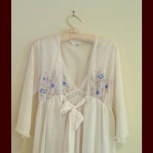 "New" Bert Yelin for Iris Lingerie Peignoir Set