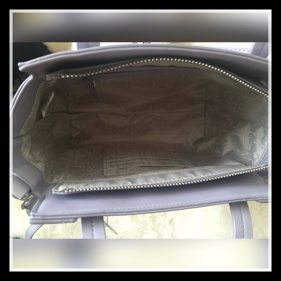 Danielle Nicole Alessia Crossbody NWT - Picture 3 of 4