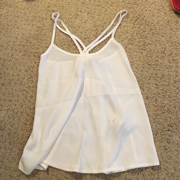 NWT Flowy white tank
