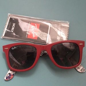 Red wayfarer ray bans