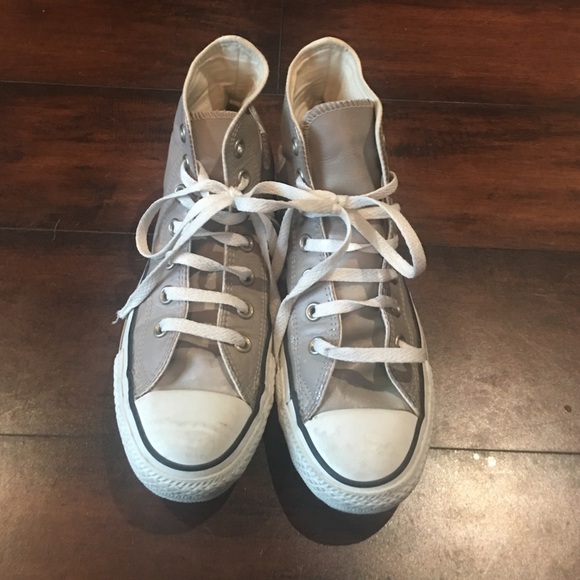 Silver Converse - Picture 1 of 4