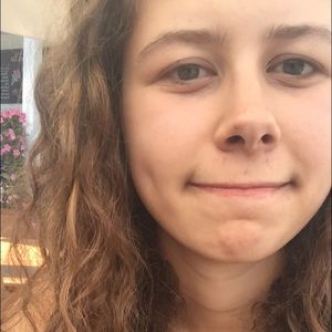 Meet your Posher, Eva