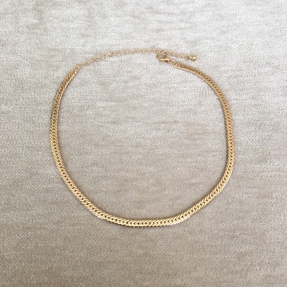 LAST ONE!! Gold Chain Choker Necklace - Picture 3 of 4