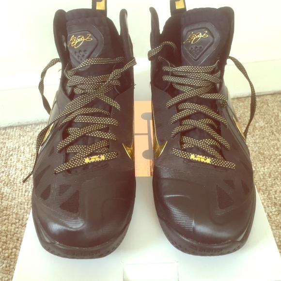Men's lebron elites