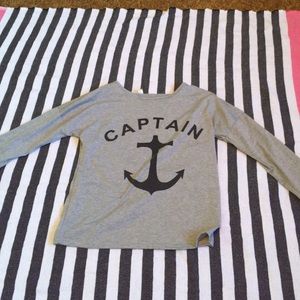 Mid-way sleeved captain shirt