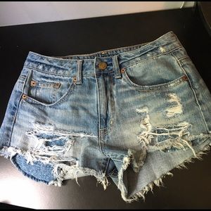 Hi-rise festival AE shorts (high waisted)