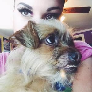 Meet your Posher, Caeley