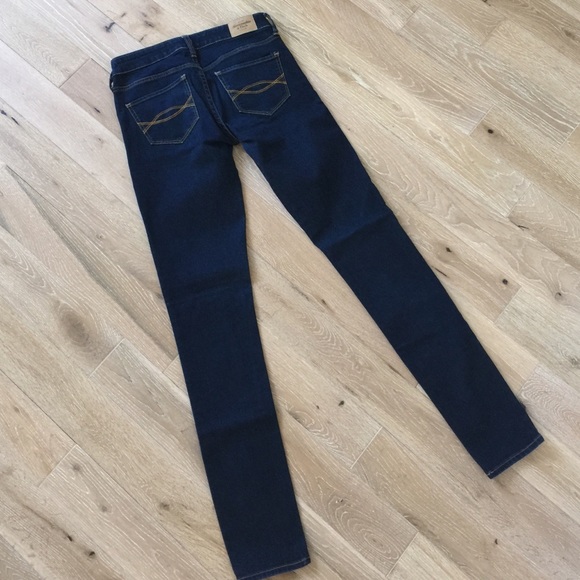 A & F Skinny Jeans - Picture 4 of 4