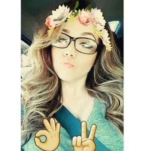 Meet your Posher, Alejandra