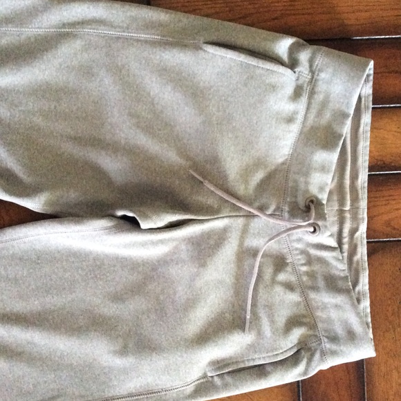 SOLDNike Therma Fit Pants - Picture 2 of 4