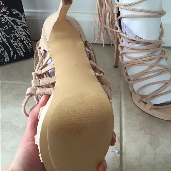 Nude heels - Picture 2 of 4