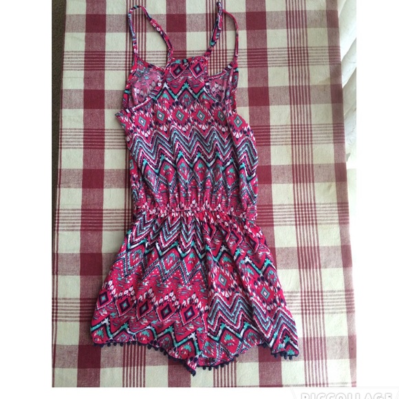 Romper - Picture 2 of 4