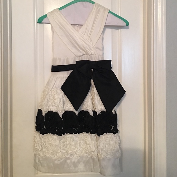 Girl's Dress