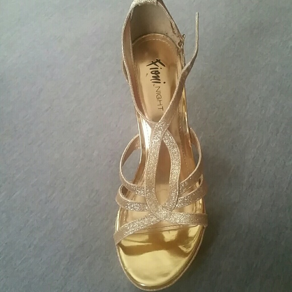 Heels - Picture 2 of 2