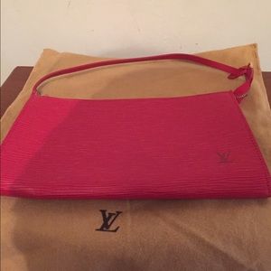 Louis Vuitton Epi pochette