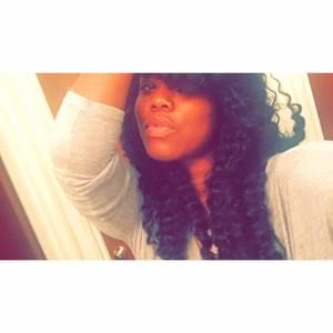 Meet your Posher, Lyssa