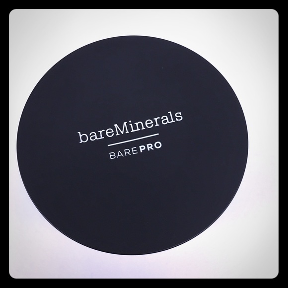 bareMinerals Other - NEW bareMinerals BarePro Foundation in Cocoa