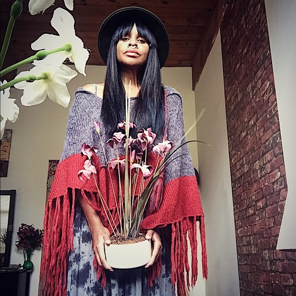 Meet your Posher, Britnie - Picture 4 of 8