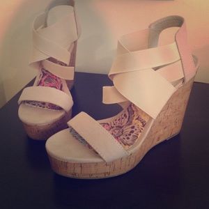 Madden girl wedges