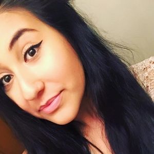 Meet your Posher, Daniela