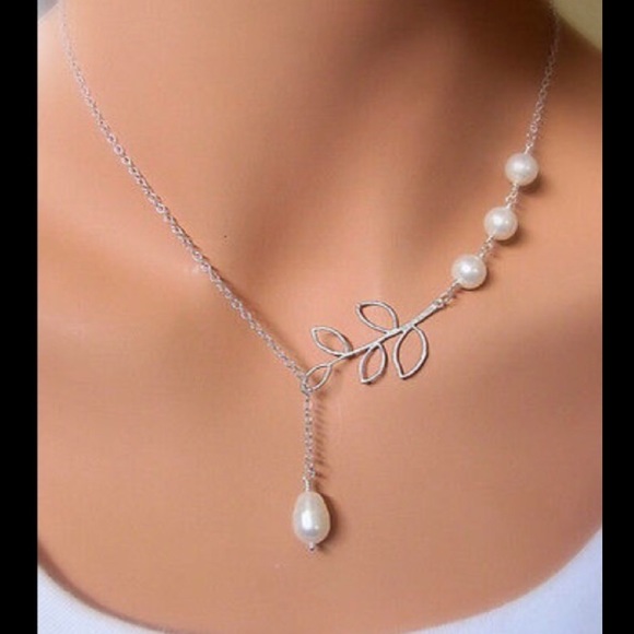 Beautiful sterling silver and pearl necklace. - Picture 3 of 3
