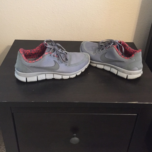 Size 8 Nike 5.0