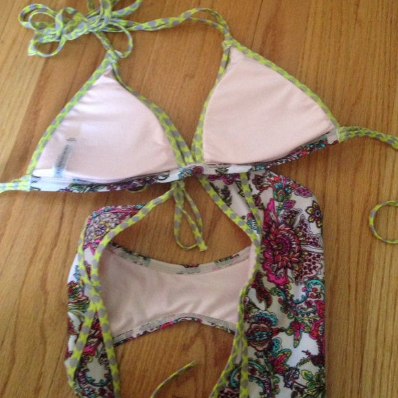 Victoria Secret Bikinin - Picture 4 of 4