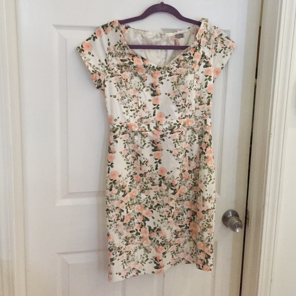 Forever 21 Dresses & Skirts - ‼️ BRAND NEW ‼️White floral dress