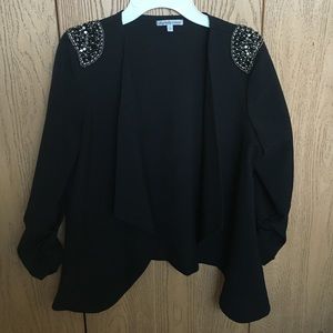 Black flyaway blazer