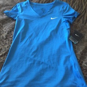 NWT Woman's Nike Stay Cool Dri Fit Shirt