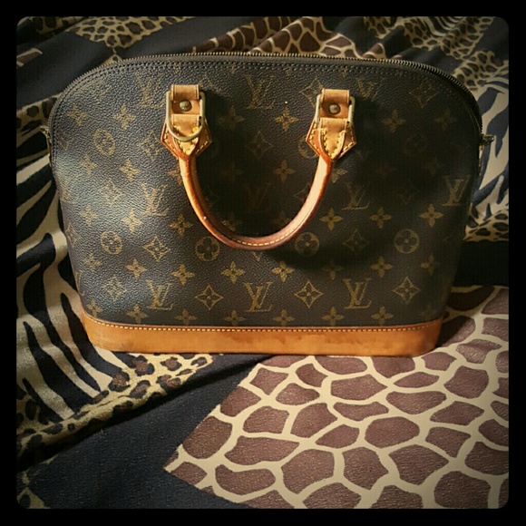 Louis Vuitton Alma, open to offers on m3rcari 😉