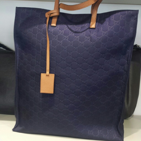 Authentic Gucci duffle bag