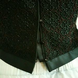 Like NEW Tahari 100% Silk Cropped Evening Tank