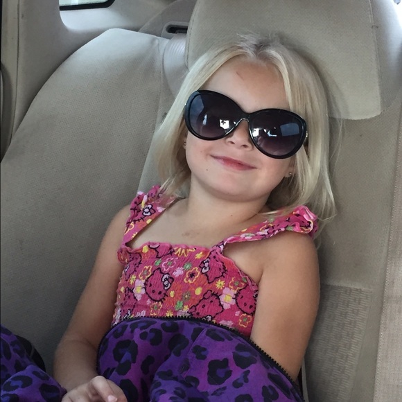 Meet your Posher, Molly - Picture 1 of 1