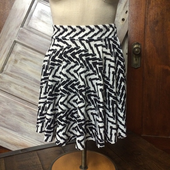 True Rock Geometric Skater Skirt