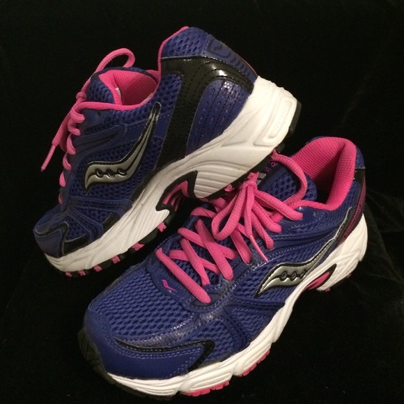 Saucony Oasis Trainers (size 6.5)