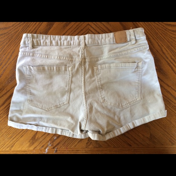 H&M Grey Jean Shorts - Picture 2 of 3