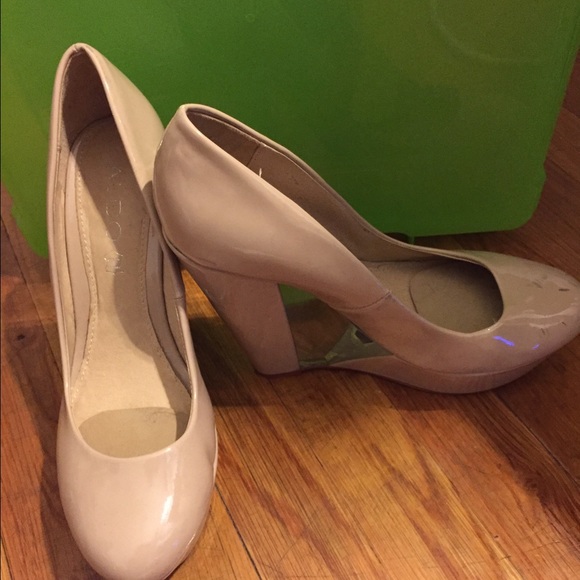 Aldo Beige Wedge Heels size 9 - Picture 3 of 4