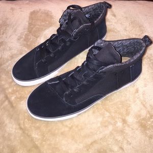 Women medium top TOMS