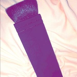 Nars ita brush