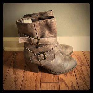 Ankle booties