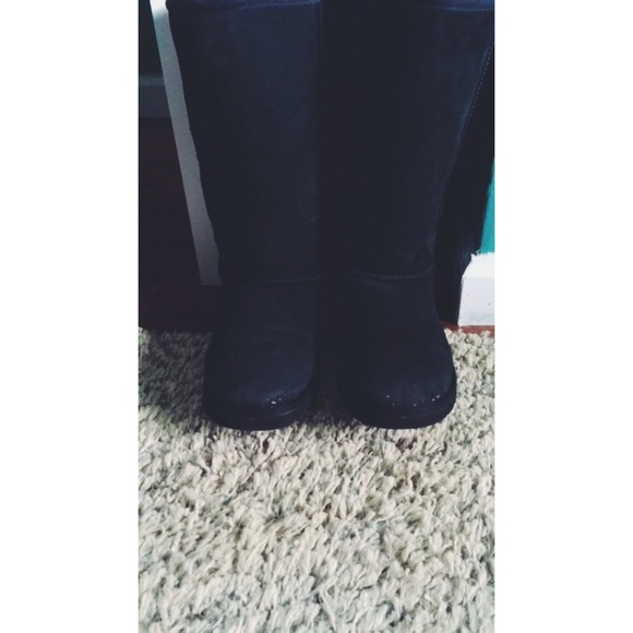 Tall black Uggs