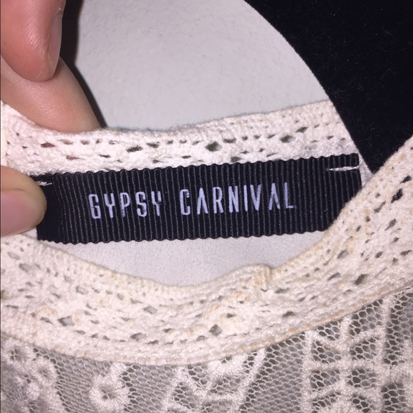 Woman's blouse - Picture 3 of 3