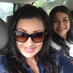 Meet your Posher, Marcela