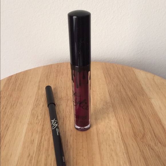 Kylie matte rouge liquid lipstick and lip liner