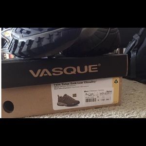 Vasque talus trek Ultradry size 9